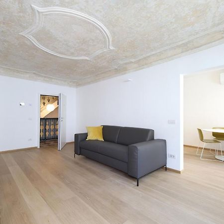 Palazzo Riccamboni Lägenhet Riva del Garda Exteriör bild