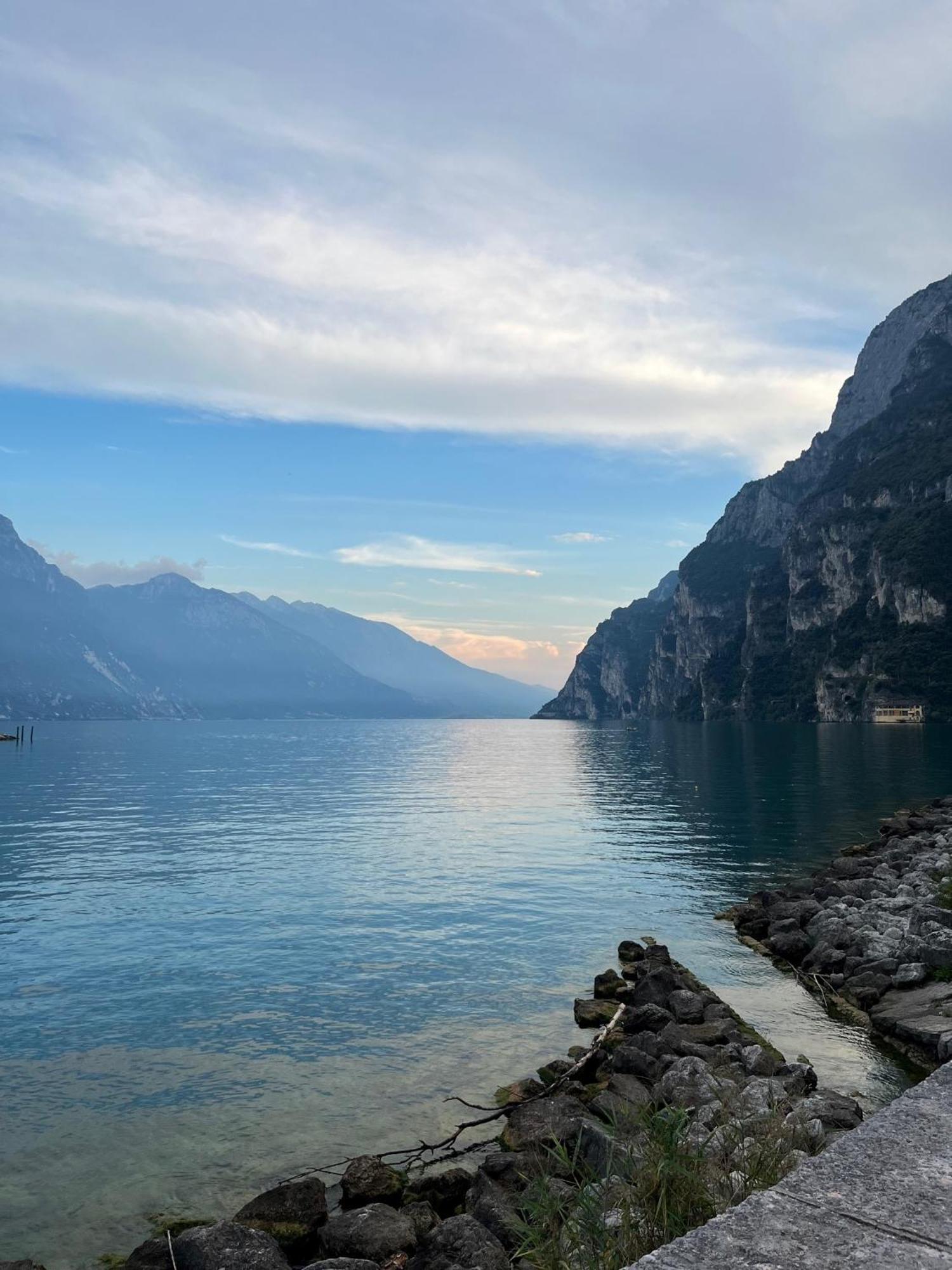 Palazzo Riccamboni Lägenhet Riva del Garda Exteriör bild