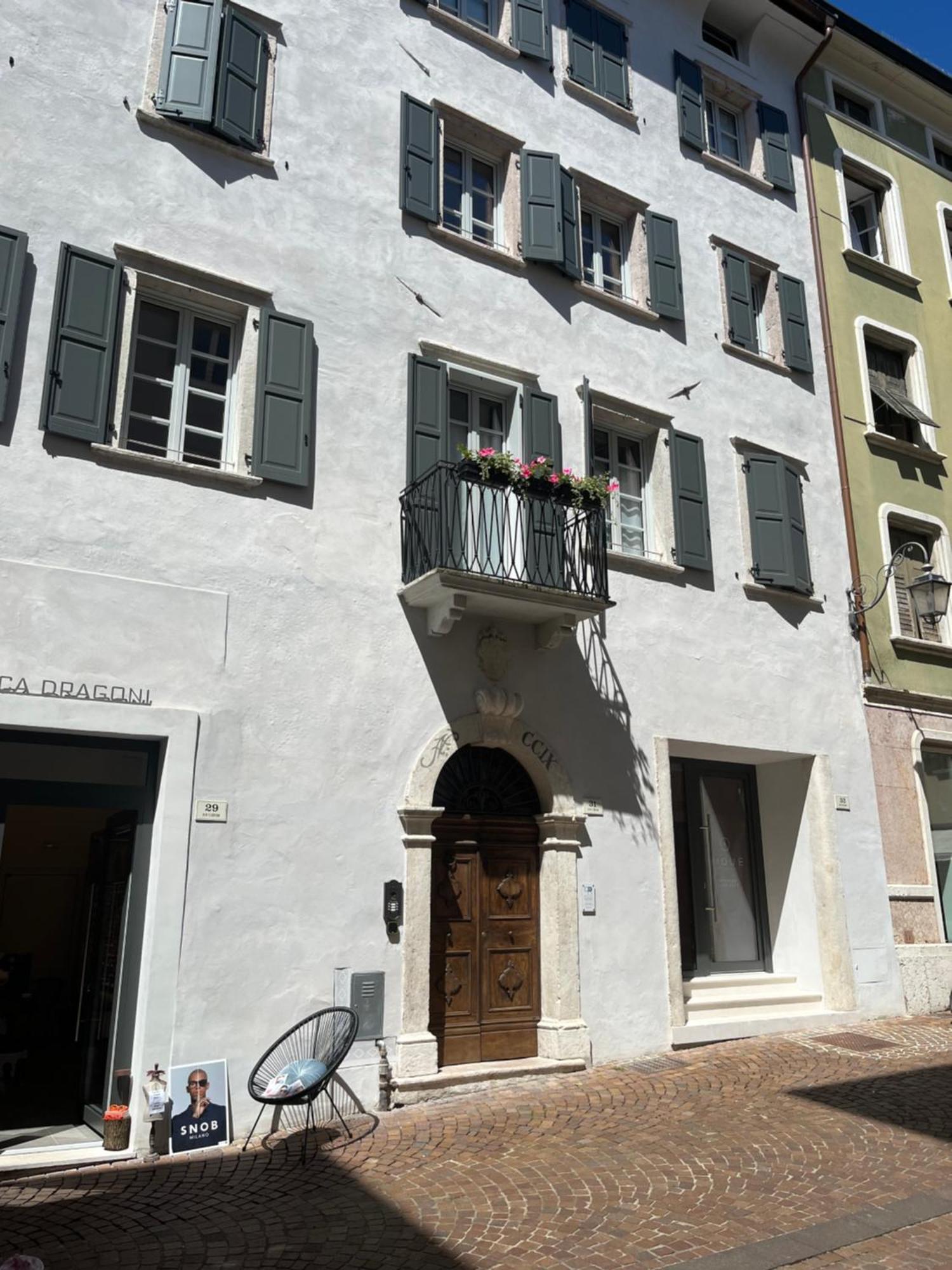 Palazzo Riccamboni Lägenhet Riva del Garda Exteriör bild