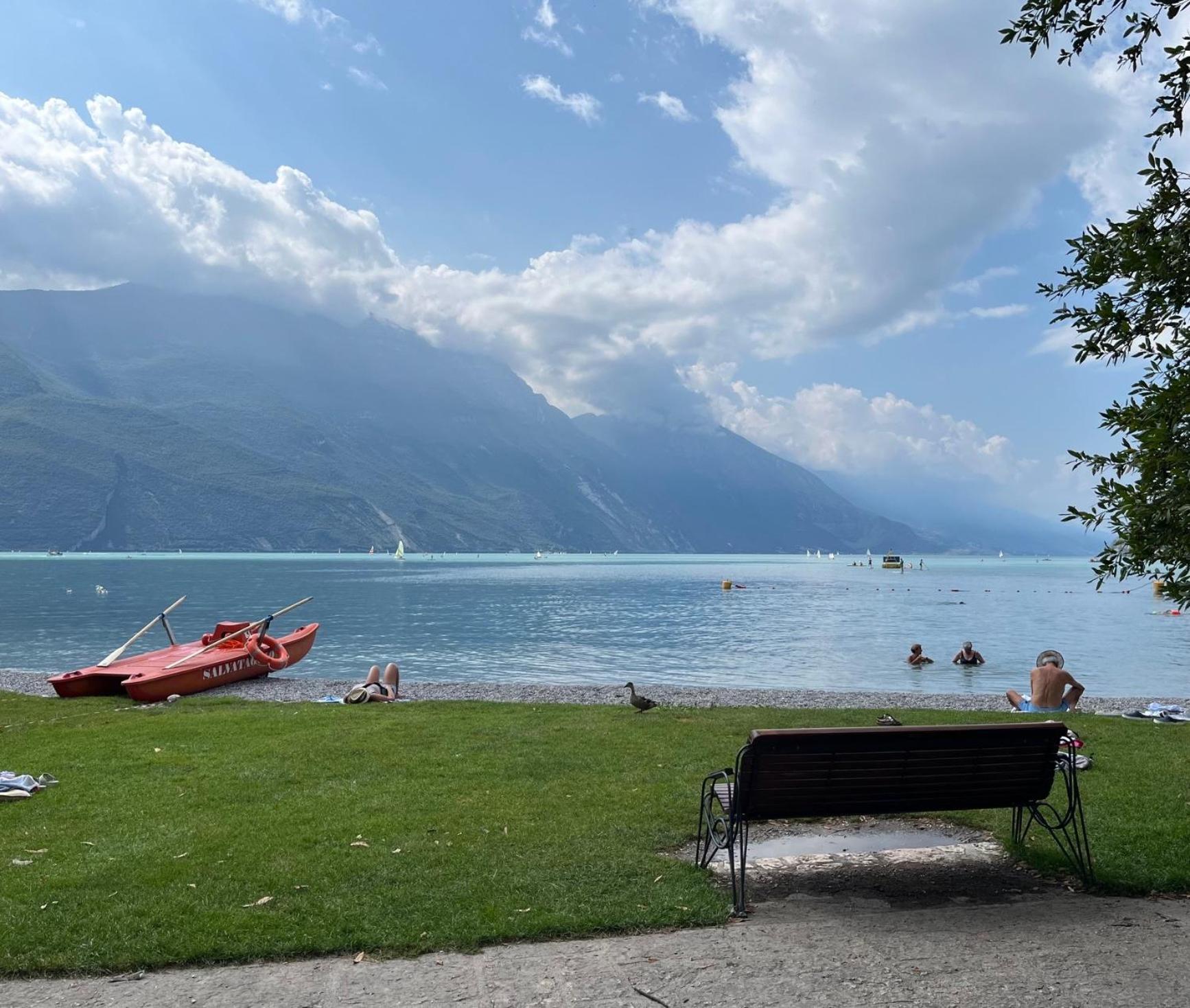 Palazzo Riccamboni Lägenhet Riva del Garda Exteriör bild