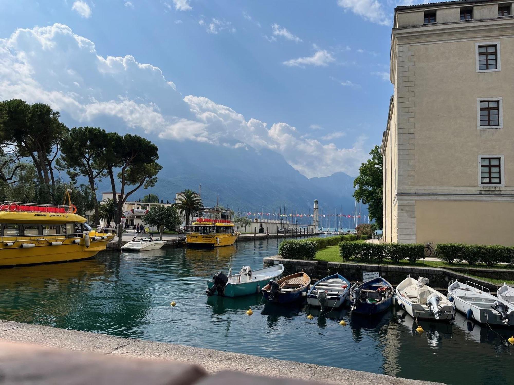 Palazzo Riccamboni Lägenhet Riva del Garda Exteriör bild