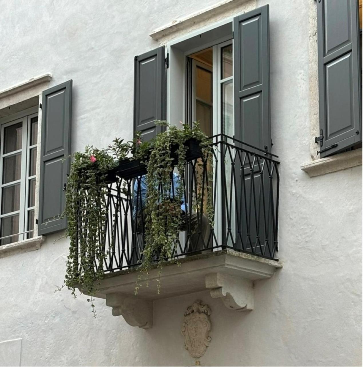 Palazzo Riccamboni Lägenhet Riva del Garda Exteriör bild